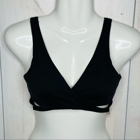 Gilly Hicks Other - Gilly Hicks Black Recharge Wrap Bra Sports